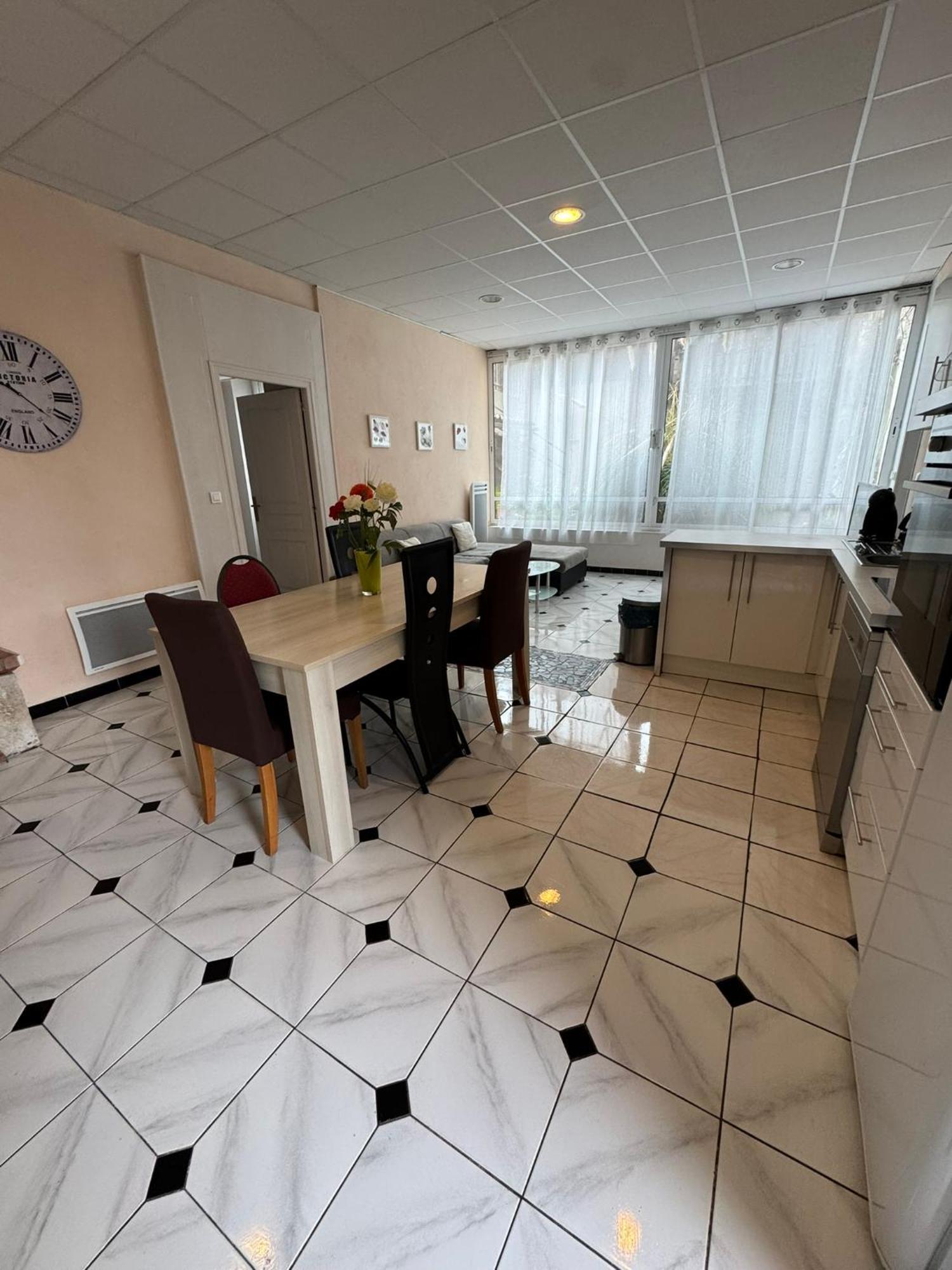 Aquanerius Residence Néris-les-Bains Екстериор снимка